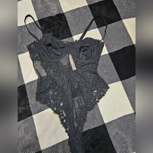 Skims femme lace lined balconette thong bodysuit